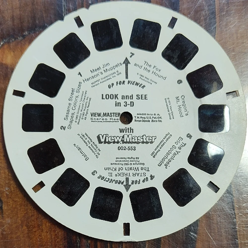 Classic 3D View Master And Tennnesee Reels - Vibrant Red Collectable Toy